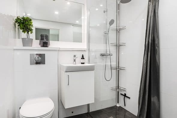 Nyrenoverad 1:a med balkong i Malmslätt