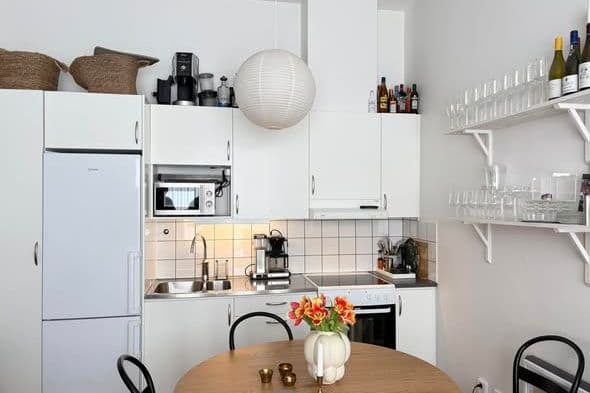 1:a med uteplats i Vallastaden